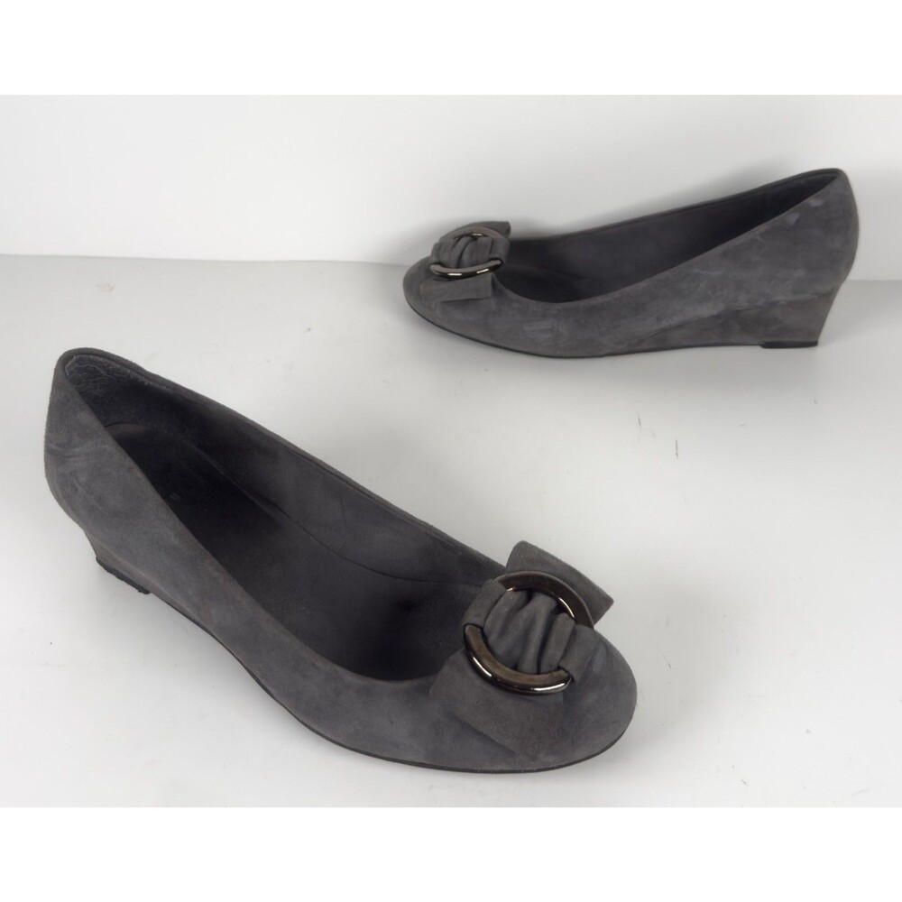 Stuart Weitzman Caring Gray Suede Women's Bow Wedge Pump Size US 7
